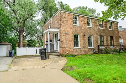 9611 S Hoxie Ave, Chicago, IL 60617