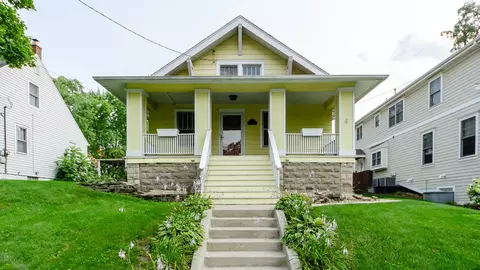 8 E Division St, Lemont, IL 60439