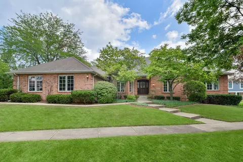 4 Hardwick Ct, Sugar Grove, IL 60554