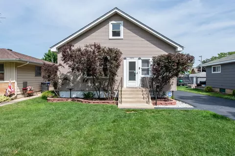 2209 Gilboa Ave, Zion, IL 60099