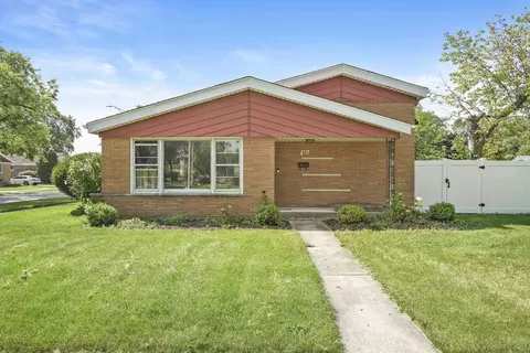 5153 W 88th Pl, Oak Lawn, IL 60453