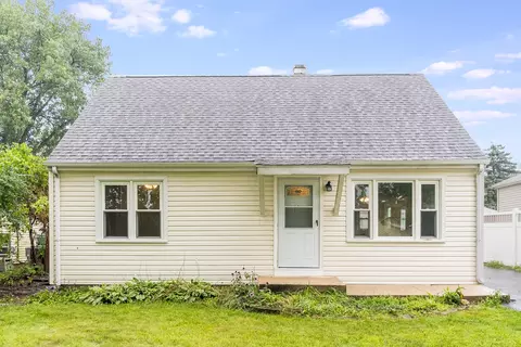 3902 Liberty Blvd, Westmont, IL 60559