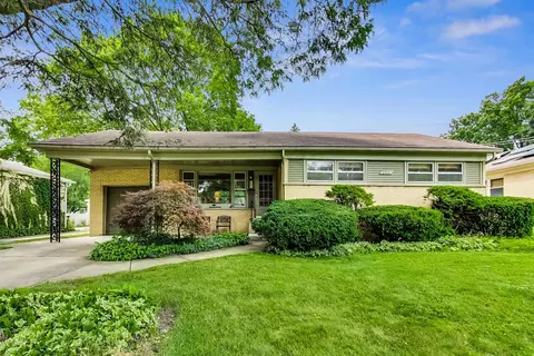 242 N Yale Ave, Arlington Heights, IL 60005