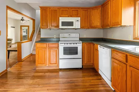 307 S State St, Bloomington, IL 61701 photo 13