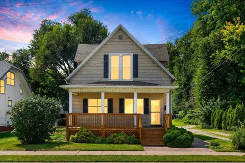 307 S State St, Bloomington, IL 61701 photo 3