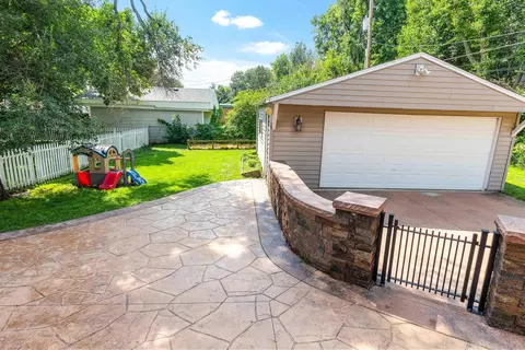 307 S State St, Bloomington, IL 61701 photo 28
