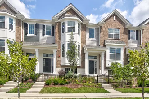 9280 143rd St, Orland Park, IL 60462