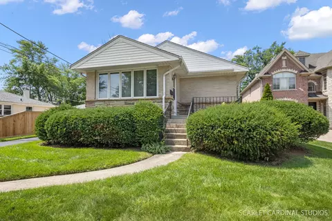 416 N Evergreen Ave, Elmhurst, IL 60126