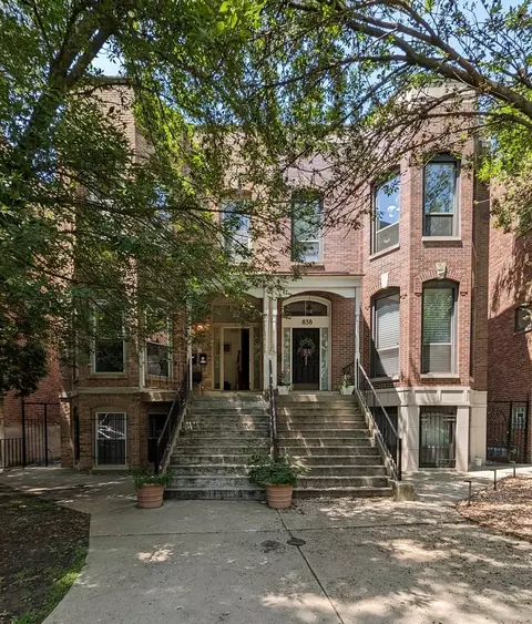 900 S Bishop St, Chicago, IL 60607