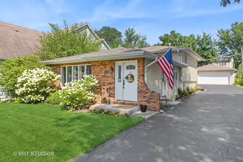 1034 Carol St, Downers Grove, IL 60516