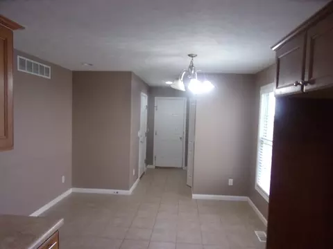 1602 Belclare Rd, Normal, IL 61761 photo 12