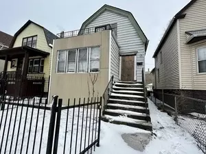 7955 S South Shore Dr, Chicago, IL 60617