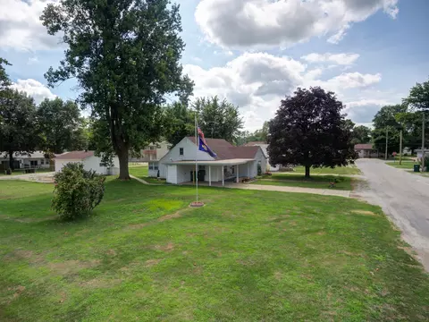 807 809 E Short St, Tuscola, IL 61953