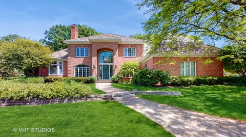5540 Hilltop Ln, Libertyville, IL 60048