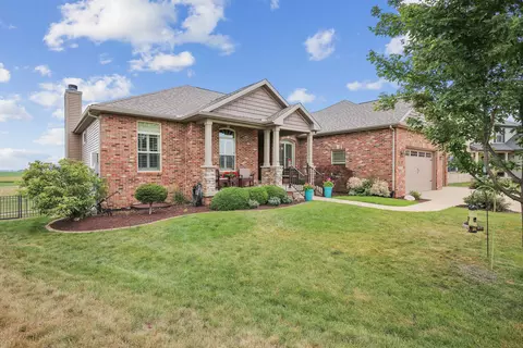 3414 Memory Ln, Urbana, IL 61802