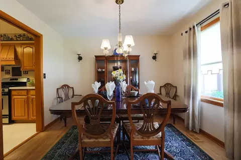 855 Cumberland St, Hoffman Estates, IL 60169 photo 8