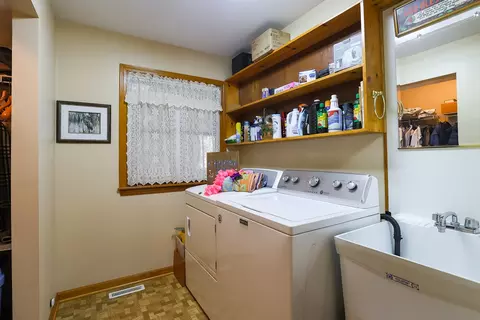 855 Cumberland St, Hoffman Estates, IL 60169 photo 15