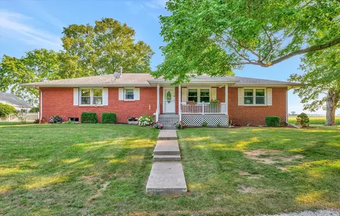 1845 N 1300 East Rd, Monticello, IL 61856