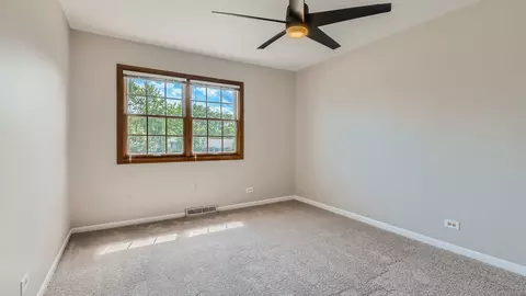 4045 Mason Dr, Hoffman Estates, IL 60192 photo 28