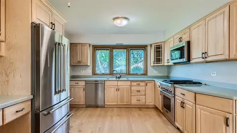 4045 Mason Dr, Hoffman Estates, IL 60192 photo 7