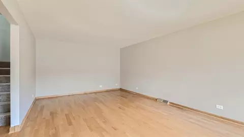 4045 Mason Dr, Hoffman Estates, IL 60192 photo 20