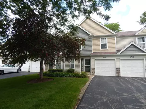 1704 College Green Dr #1704, Elgin, IL 60123