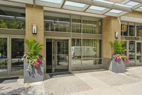 2 Erie St #3907, Chicago, IL 60611