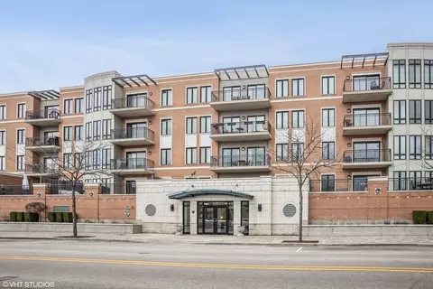 135 S York St #216, Elmhurst, IL 60126