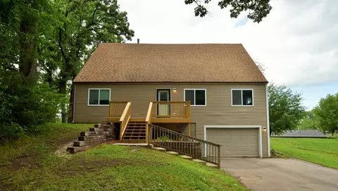 1818 Orchard Ln, Mchenry, IL 60050