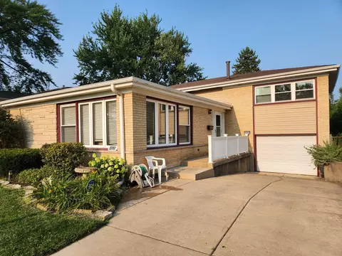 10525 Kedvale Ave, Oak Lawn, IL 60453