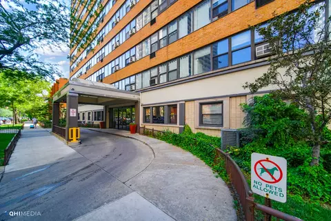 6030 N Sheridan Rd #405, Chicago, IL 60660
