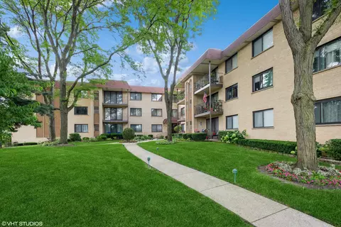 7650 W Lawrence Ave #306, Norridge, IL 60706