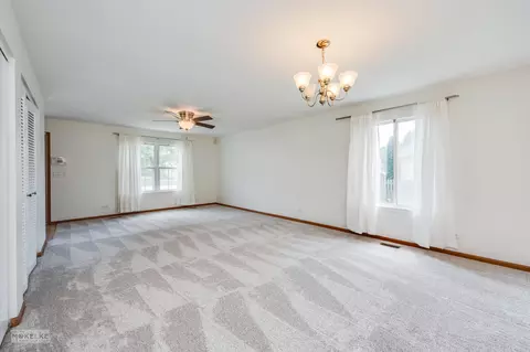 705 Deames St, Plano, IL 60545 photo 8