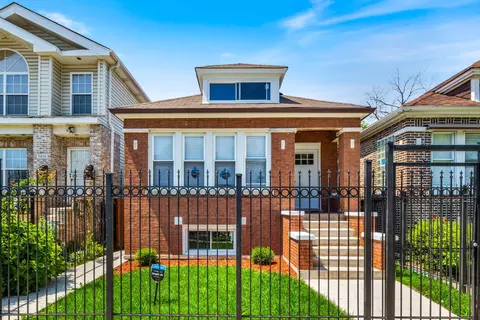 7432 S Ellis Ave, Chicago, IL 60619