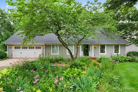 3 N309 E Mary Ln, Saint Charles, IL 60175