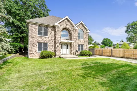 511 Lockard Ln, Highwood, IL 60040
