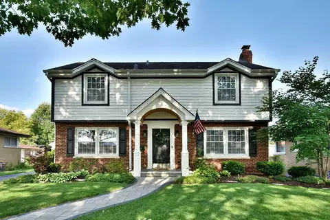 949 S Euclid Ave, Elmhurst, IL 60126