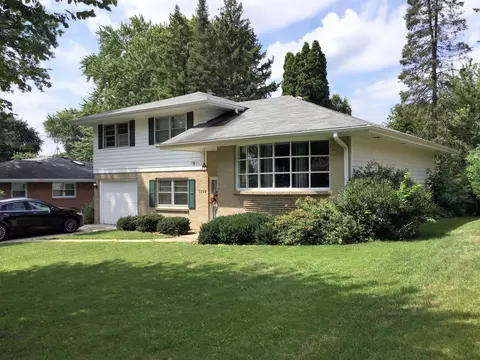 3508 Avondale Dr, Rockford, IL 61103