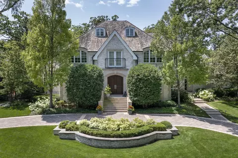 231 Fairview Rd, Glencoe, IL 60022
