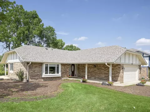 1350 Andrus Ave, Downers Grove, IL 60516