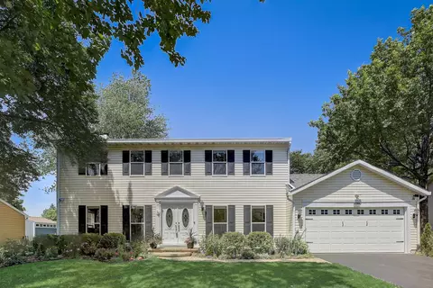 913 Muirhead Ave, Naperville, IL 60565