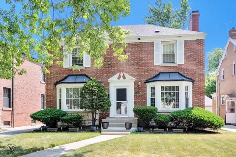 9255 S Oakley Ave, Chicago, IL 60643