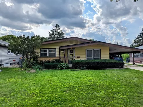 318 S Oak St, Palatine, IL 60067