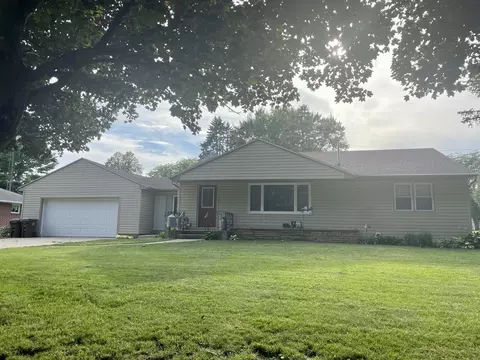 502 S Ridge St, Shannon, IL 61078