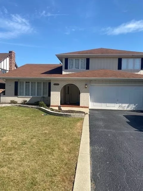 1135 N Thatcher Ln, Addison, IL 60101