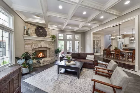 859 E Hillside Rd, Naperville, IL 60540 photo 4