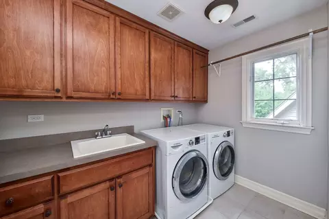 859 E Hillside Rd, Naperville, IL 60540 photo 35