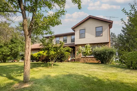21520 75th St, Bristol, WI 53104