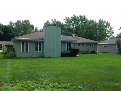 1608 Martha Dr, Elgin, IL 60123 photo 22