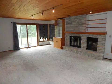 1608 Martha Dr, Elgin, IL 60123 photo 10